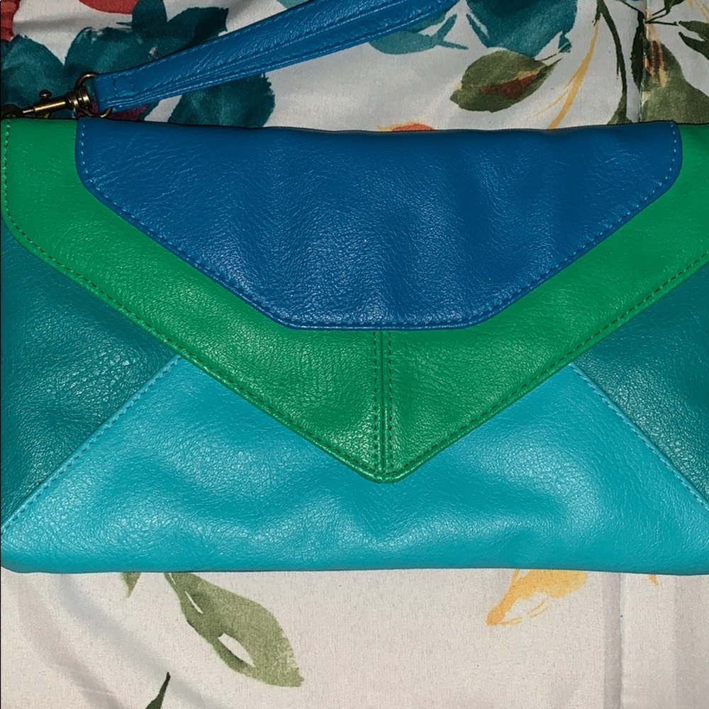Multi-Blue Wristlet
